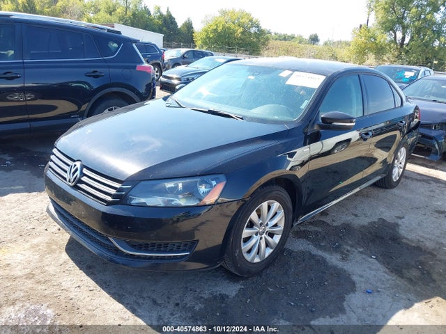 1VWAT7A32FC022891 Volkswagen Passat 1.8t Wolfsburg Edition