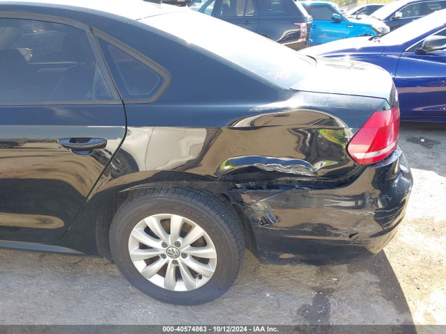 1VWAT7A32FC022891 Volkswagen Passat 1.8t Wolfsburg Edition