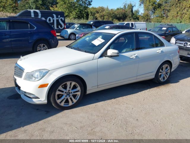2012 MERCEDES-BENZ C 300 WDDGF8BB0CR196909 Photo 1