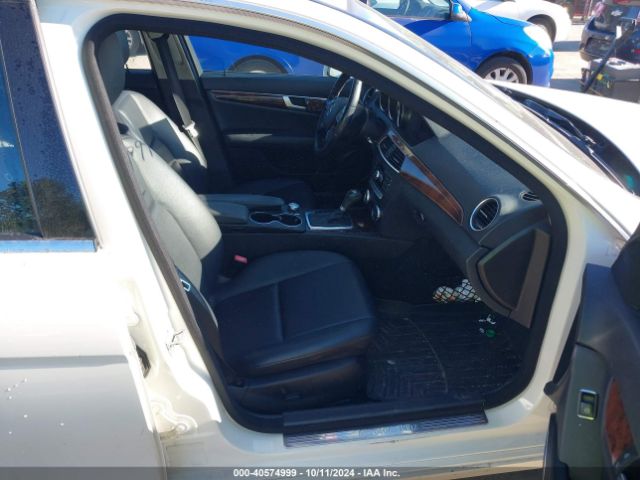 2012 MERCEDES-BENZ C 300 WDDGF8BB0CR196909 Photo 4