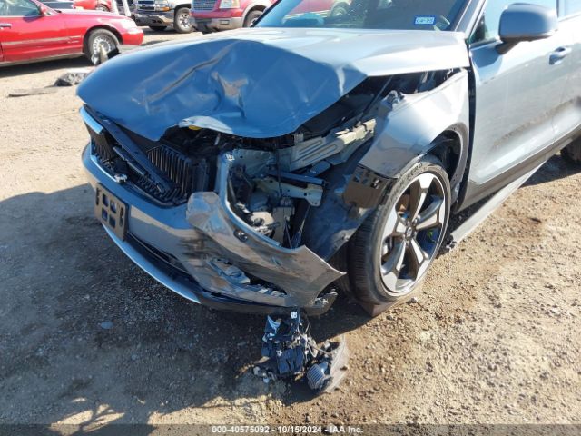 YV4162UK4L2315335 Volvo Xc40 T5 Momentum