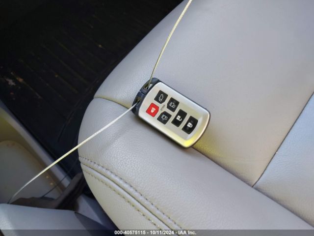 5TDDZ3DC5KS212812 Toyota Sienna Xle 7 Passenger