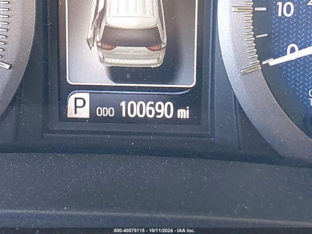 5TDDZ3DC5KS212812 Toyota Sienna Xle 7 Passenger