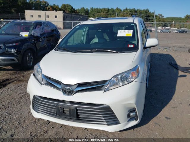 5TDDZ3DC5KS212812 Toyota Sienna Xle 7 Passenger