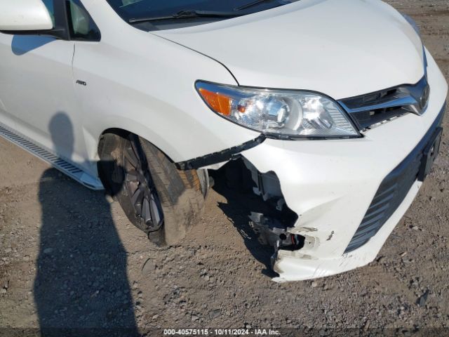 5TDDZ3DC5KS212812 Toyota Sienna Xle 7 Passenger