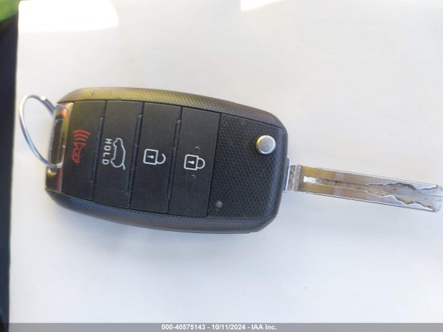 KNDPBCAC0E7630912 KIA Sportage Lx
