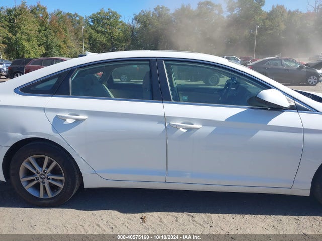 Hyundai SONATA SE 2016 5NPE24AFXGH272448 Image 13
