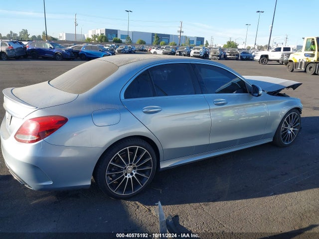 55SWF4JB0FU093319 Mercedes-Benz C 300 Luxury/sport