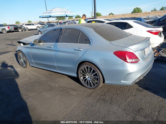 55SWF4JB0FU093319 Mercedes-Benz C 300 Luxury/sport