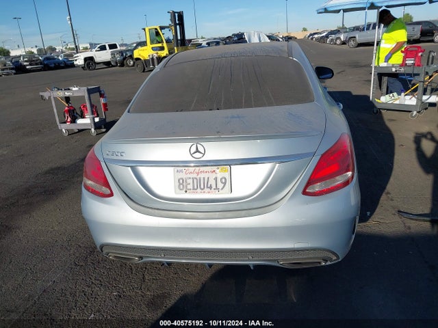 55SWF4JB0FU093319 Mercedes-Benz C 300 Luxury/sport