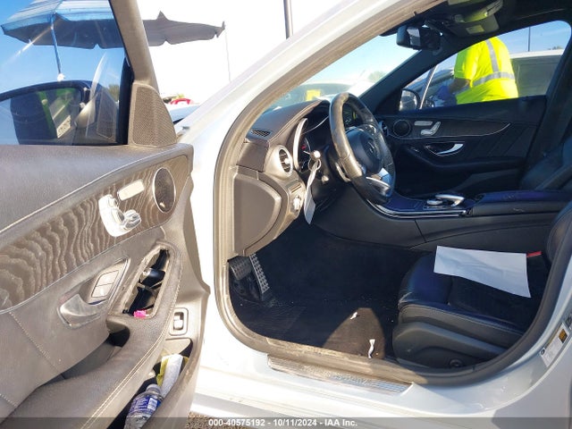 55SWF4JB0FU093319 Mercedes-Benz C 300 Luxury/sport
