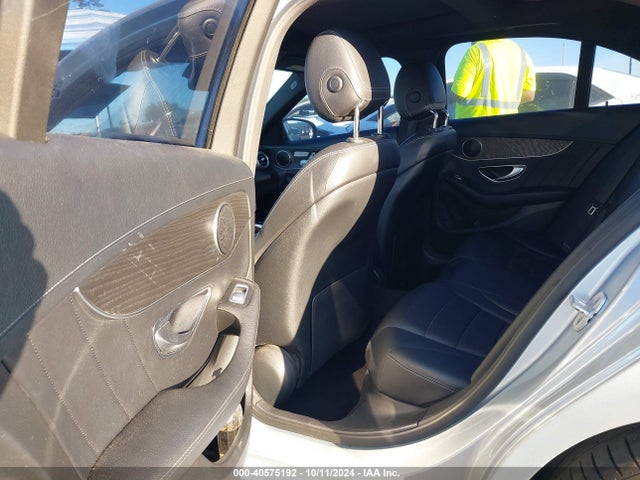 55SWF4JB0FU093319 Mercedes-Benz C 300 Luxury/sport