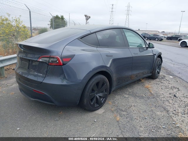 2023 TESLA MODEL Y 7SAYGAEE7PF857018 Photo 3