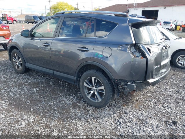 Toyota Rav4 Xle 2017 JTMRFREV5HJ164705 Image 3