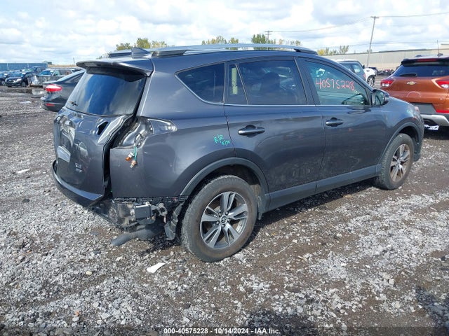 Toyota Rav4 Xle 2017 JTMRFREV5HJ164705 Image 4
