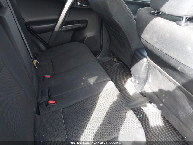 Toyota Rav4 Xle 2017 JTMRFREV5HJ164705 Image 8