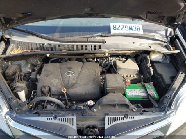 5TDYZ3DC3JS922758 Toyota Sienna Xle Premium 8 Passenger