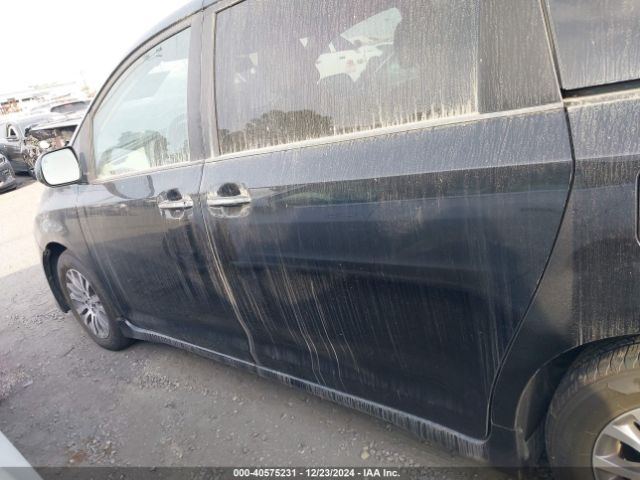 5TDYZ3DC3JS922758 Toyota Sienna Xle Premium 8 Passenger