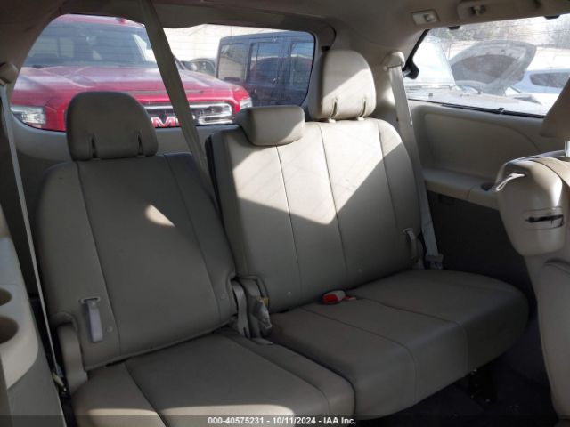 5TDYZ3DC3JS922758 Toyota Sienna Xle Premium 8 Passenger