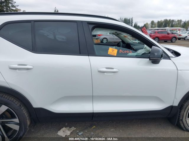 YV4L12UM9S2463584 Volvo Xc40 Ultra Dark Theme
