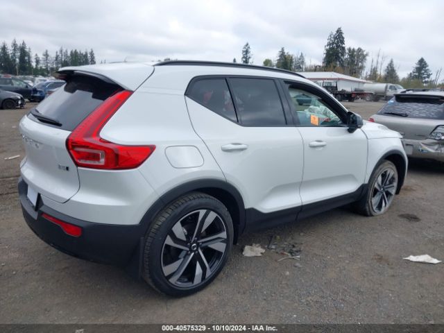YV4L12UM9S2463584 Volvo Xc40 Ultra Dark Theme