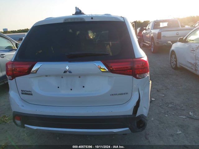 Mitsubishi Outlander Es 2017 JA4AD2A33HZ065178 Image 16
