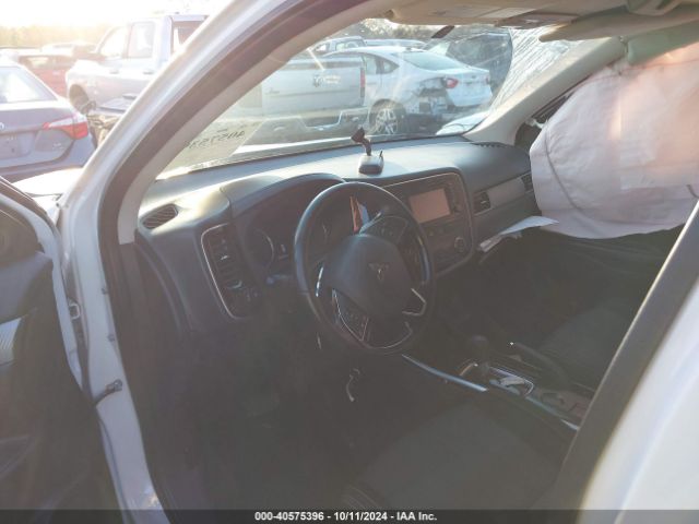2017 MITSUBISHI OUTLANDER JA4AD2A33HZ065178 Photo 4