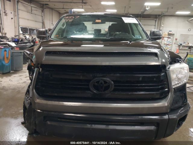 5TFUM5F12EX053932 Toyota Tundra Sr 4.6l V8