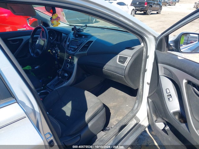 Hyundai ELANTRA SE 2015 5NPDH4AE5FH606725 Image 5