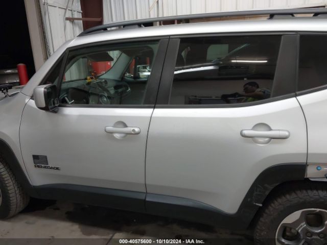 ZACCJABH3FPC10498 Jeep Renegade Latitude