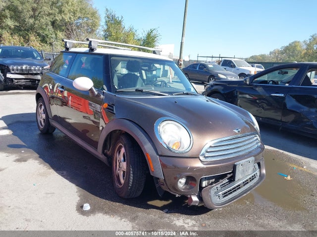 2011 MINI COOPER WMWSU3C53BTX97221 Photo 0