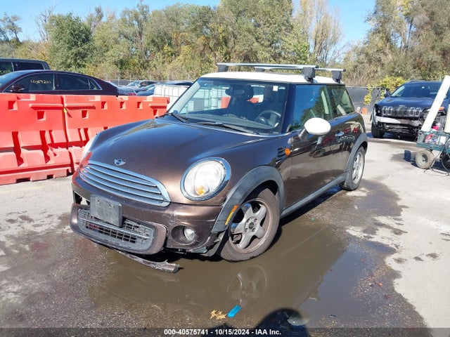 2011 MINI COOPER WMWSU3C53BTX97221 Photo 1