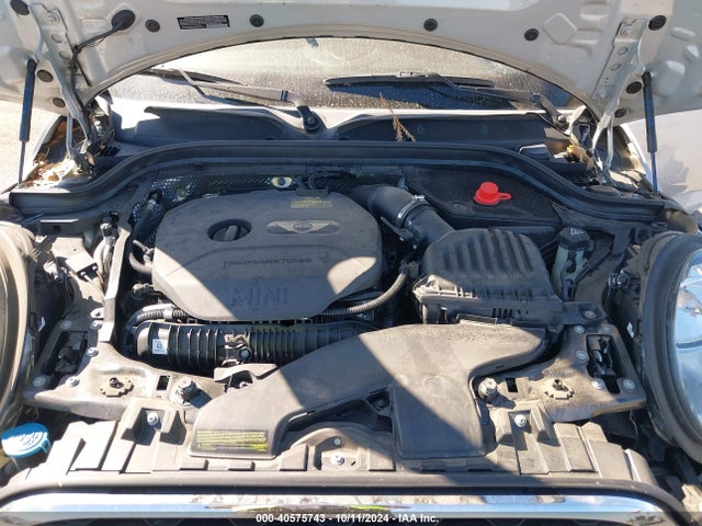 2015 MINI COOPER S WMWXP7C5XF2A34812 Photo 9