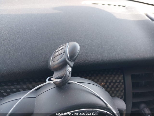 2015 MINI COOPER S WMWXP7C5XF2A34812 Photo 10