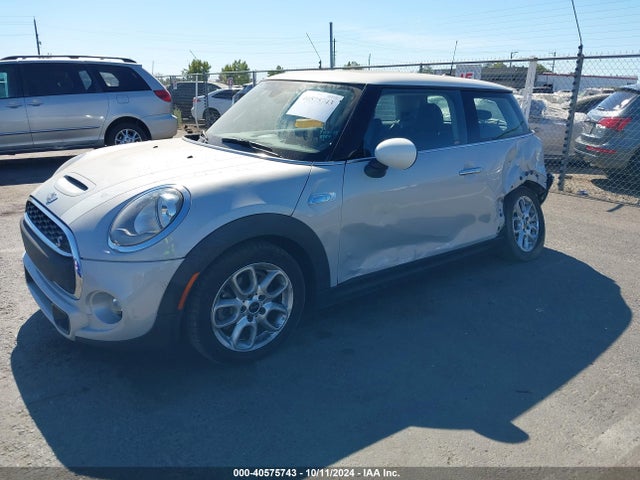 2015 MINI COOPER S WMWXP7C5XF2A34812 Photo 1