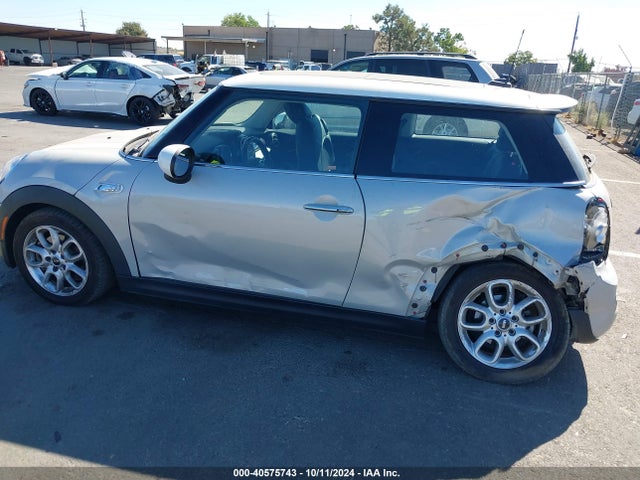 2015 MINI COOPER S WMWXP7C5XF2A34812 Photo 5