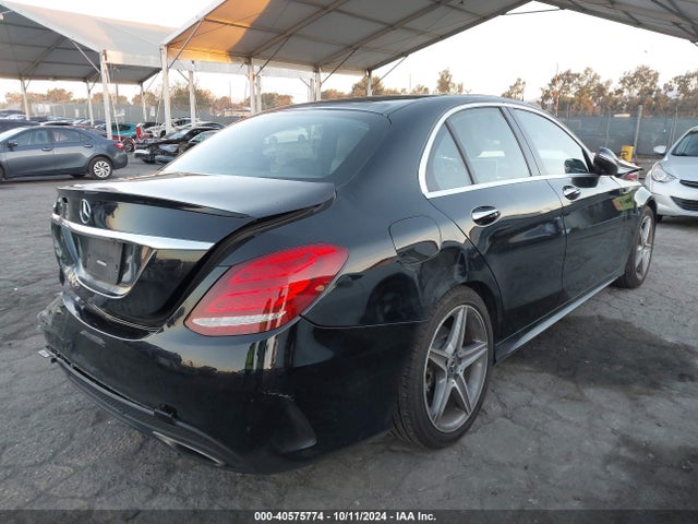 55SWF4JB6HU230704 Mercedes-Benz C 300 Luxury/sport
