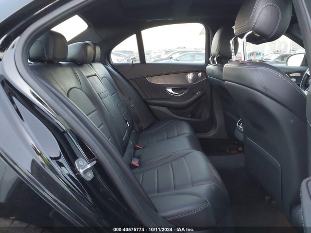 55SWF4JB6HU230704 Mercedes-Benz C 300 Luxury/sport