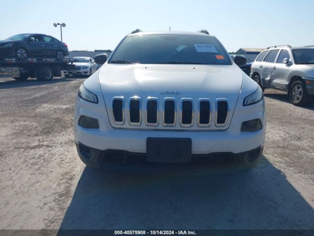 1C4PJLAB8GW127373 Jeep Cherokee Sport