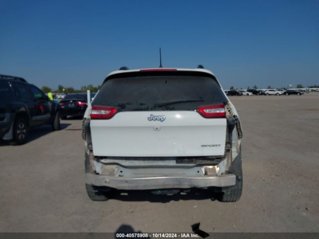 1C4PJLAB8GW127373 Jeep Cherokee Sport