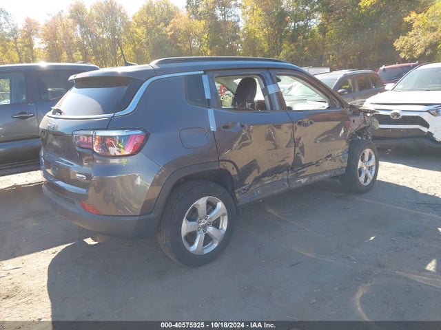 Jeep Compass Latitude 4x4 2019 3C4NJDBBXKT695991 Image 4