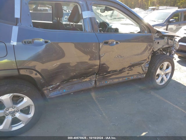 Jeep Compass Latitude 4x4 2019 3C4NJDBBXKT695991 Image 6