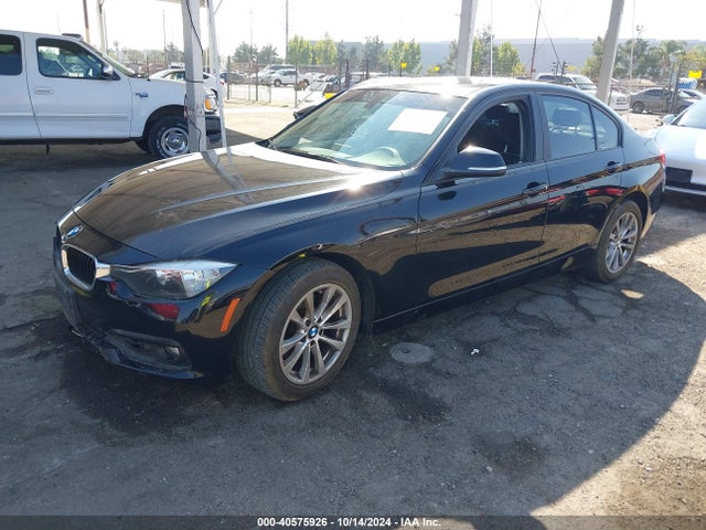 BMW 320i 2016 WBA8E1G59GNU11029 Image 2