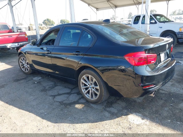 BMW 320i 2016 WBA8E1G59GNU11029 Image 3