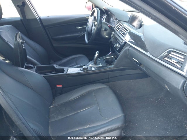 BMW 320i 2016 WBA8E1G59GNU11029 Image 5