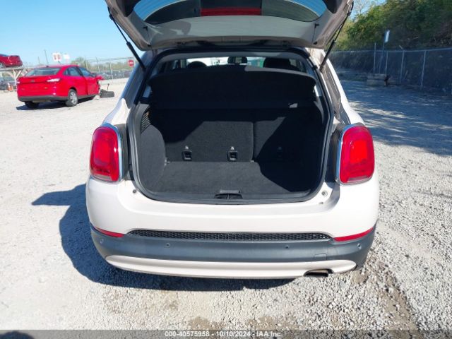 ZFBCFYDT0GP328545 Fiat 500x Lounge