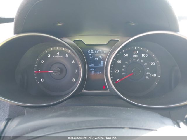 KMHTC6AD9HU315601 Hyundai Veloster Value Edition