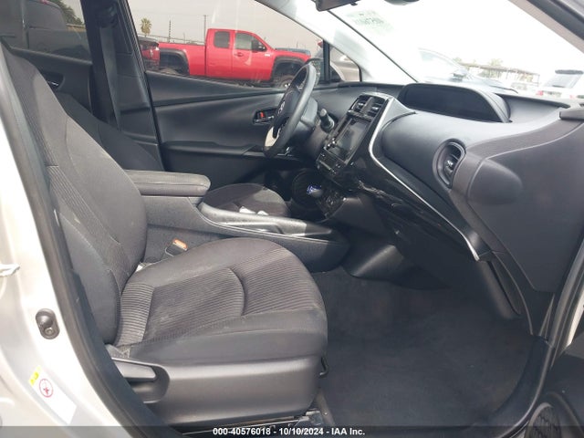 Toyota Prius Two 2018 JTDKBRFU9J3604020 Image 5