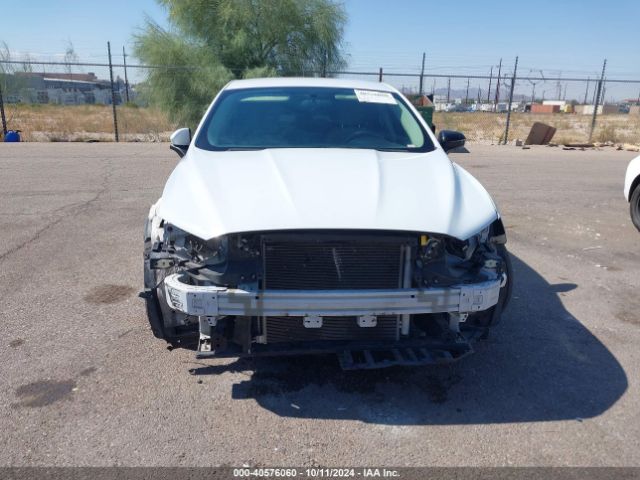 3FA6P0H76HR207453 Ford FUSION SE