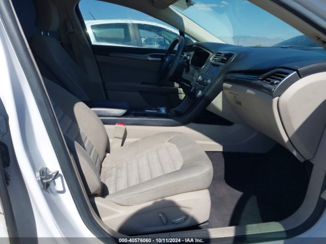 3FA6P0H76HR207453 Ford FUSION SE